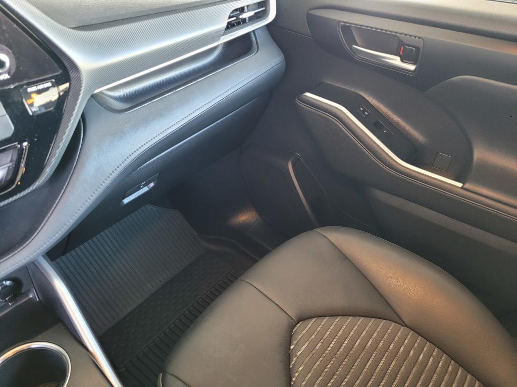 used 2023 Toyota Highlander car, priced at $42,206