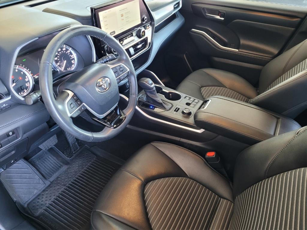 used 2023 Toyota Highlander car, priced at $42,206