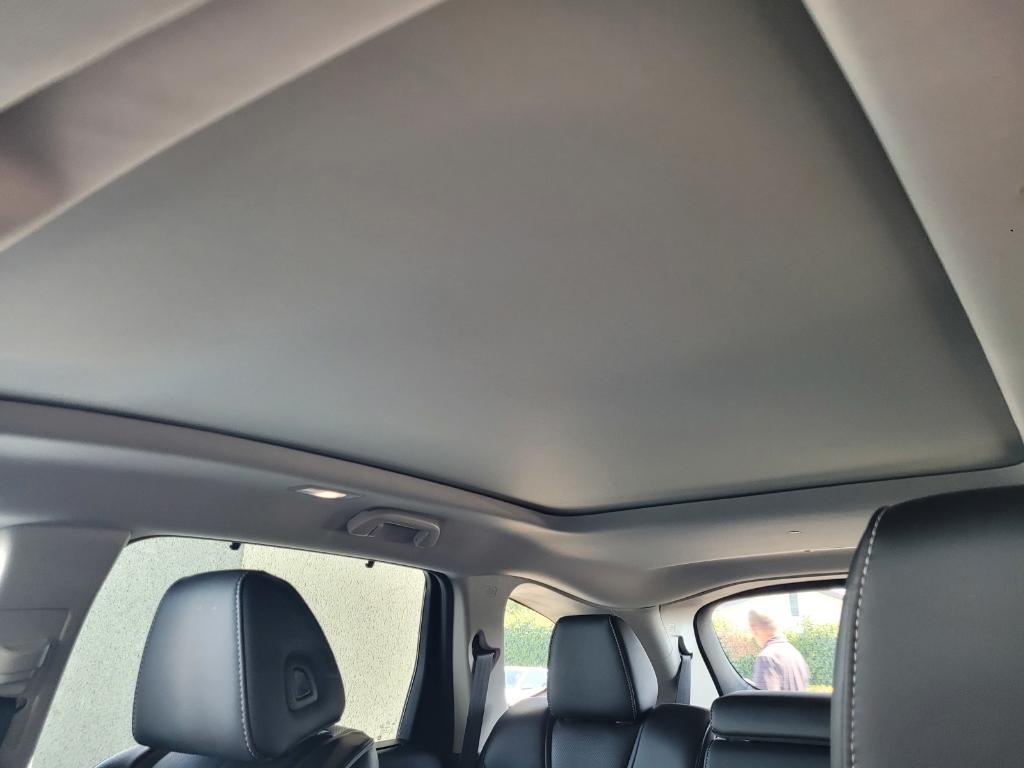 used 2023 Acura MDX car, priced at $43,166