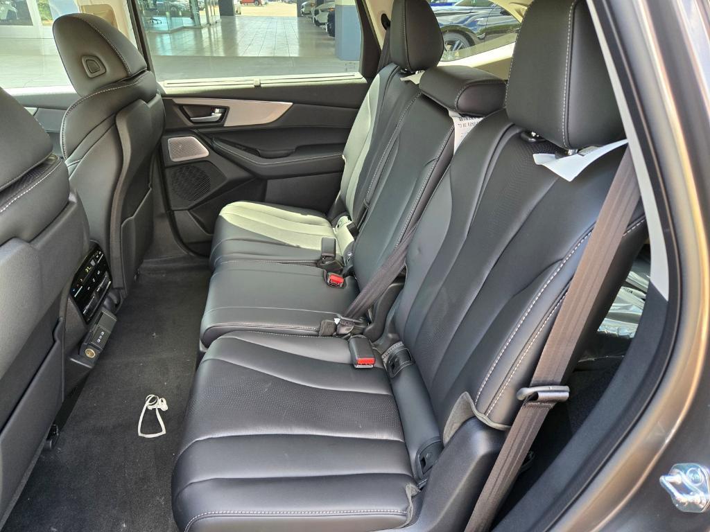 new 2025 Acura MDX car, priced at $58,550