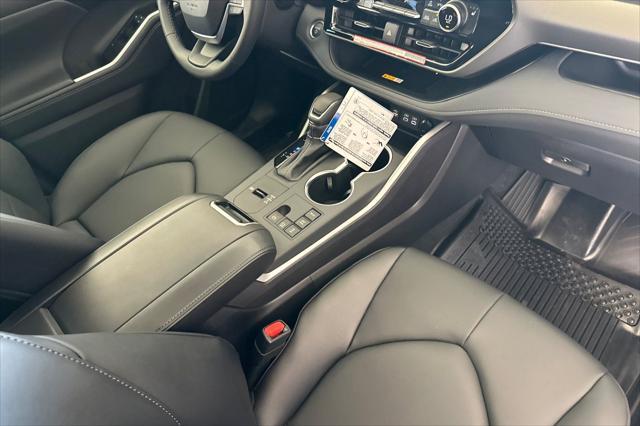 new 2025 Toyota Highlander Hybrid car, priced at $49,683