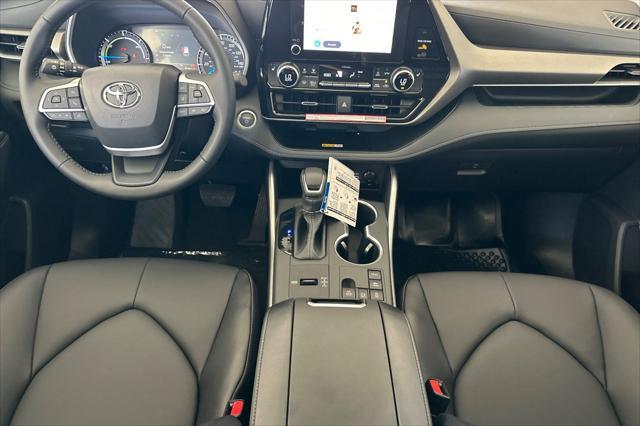 new 2025 Toyota Highlander Hybrid car, priced at $49,683