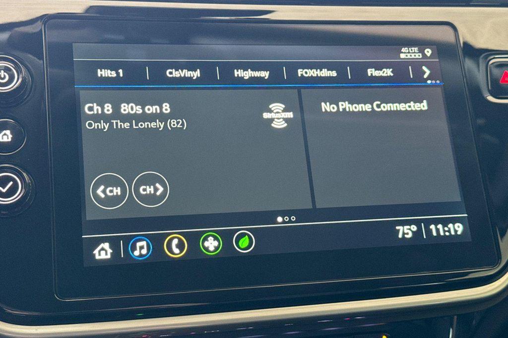 used 2023 Chevrolet Bolt EUV car, priced at $21,886