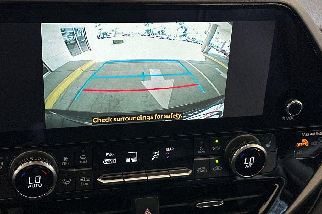 new 2025 Toyota Highlander car, priced at $46,253