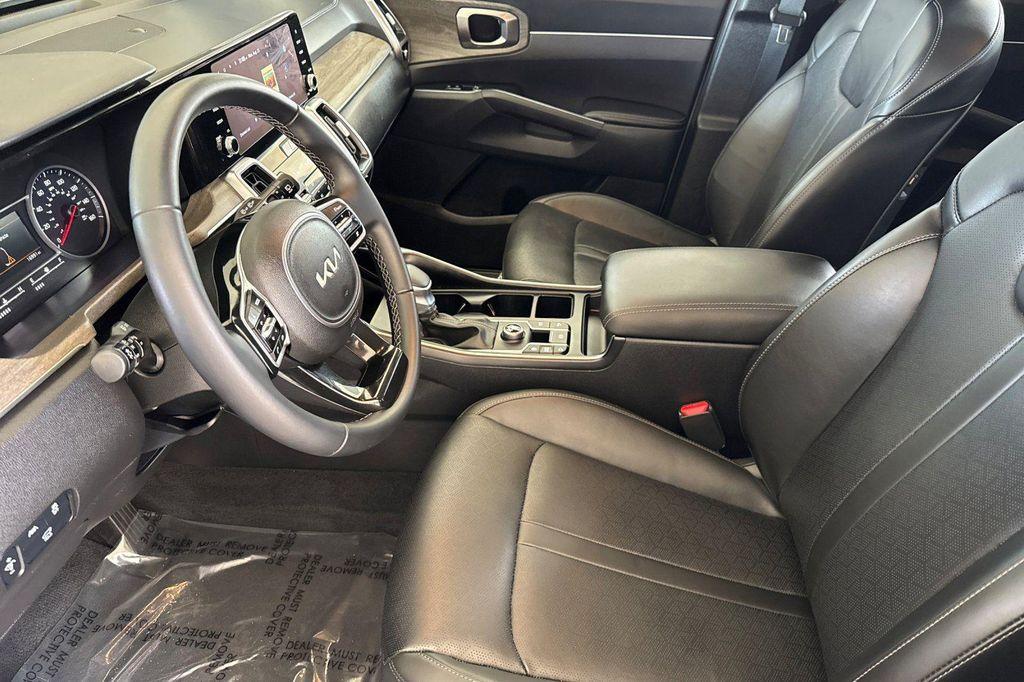 used 2023 Kia Sorento car, priced at $29,996