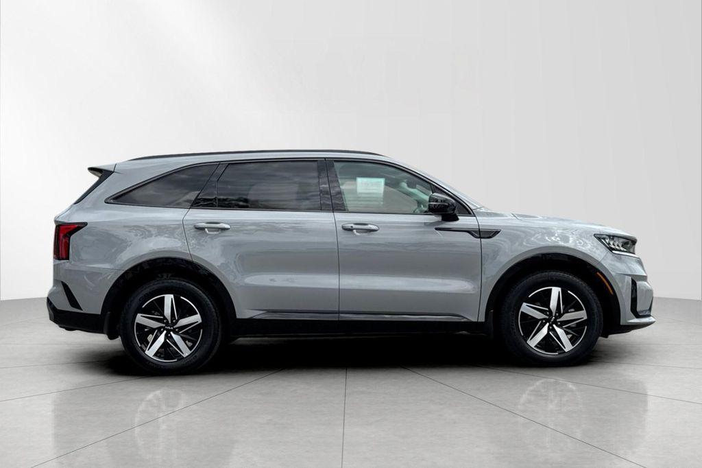 used 2023 Kia Sorento car, priced at $29,996