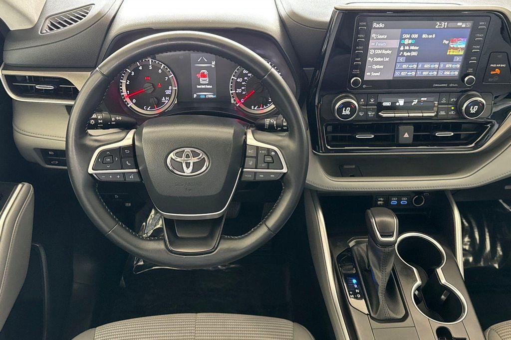 used 2022 Toyota Highlander car, priced at $30,987