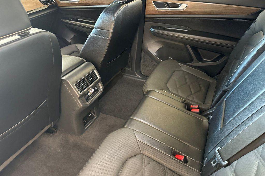 used 2024 Volkswagen Atlas car, priced at $29,996