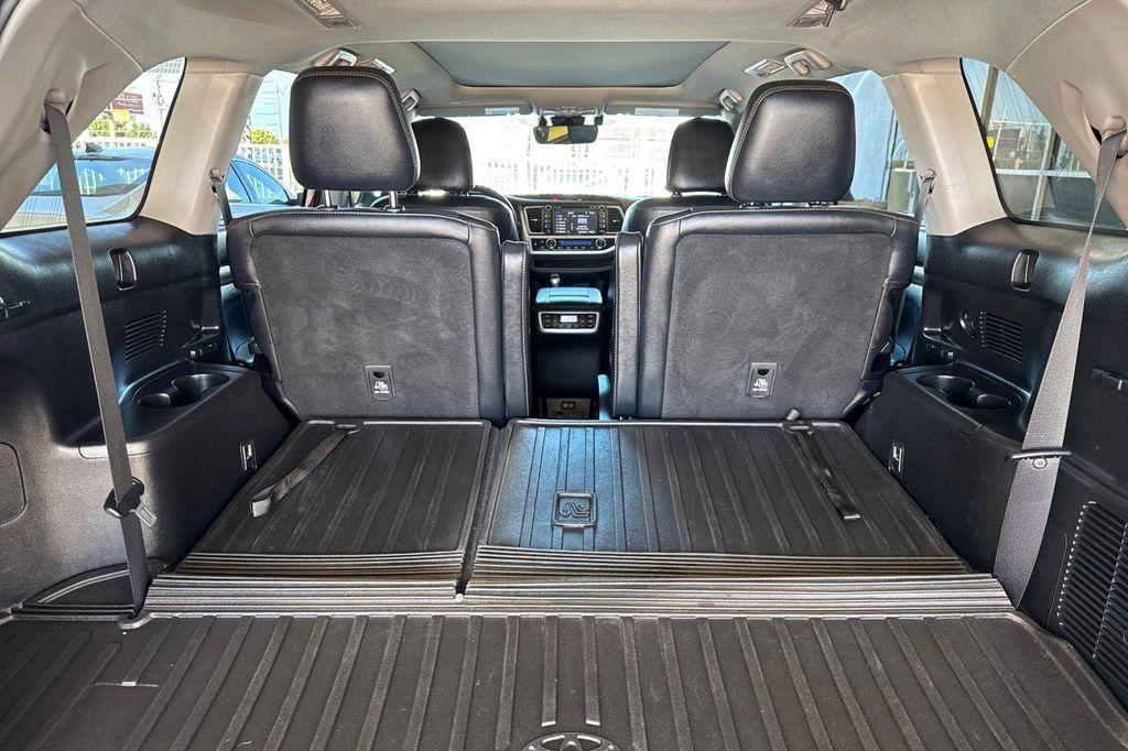 used 2019 Toyota Highlander Hybrid car, priced at $25,887