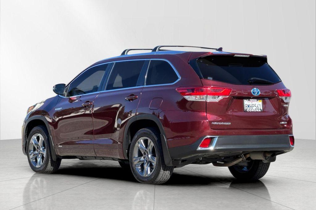 used 2019 Toyota Highlander Hybrid car, priced at $25,887