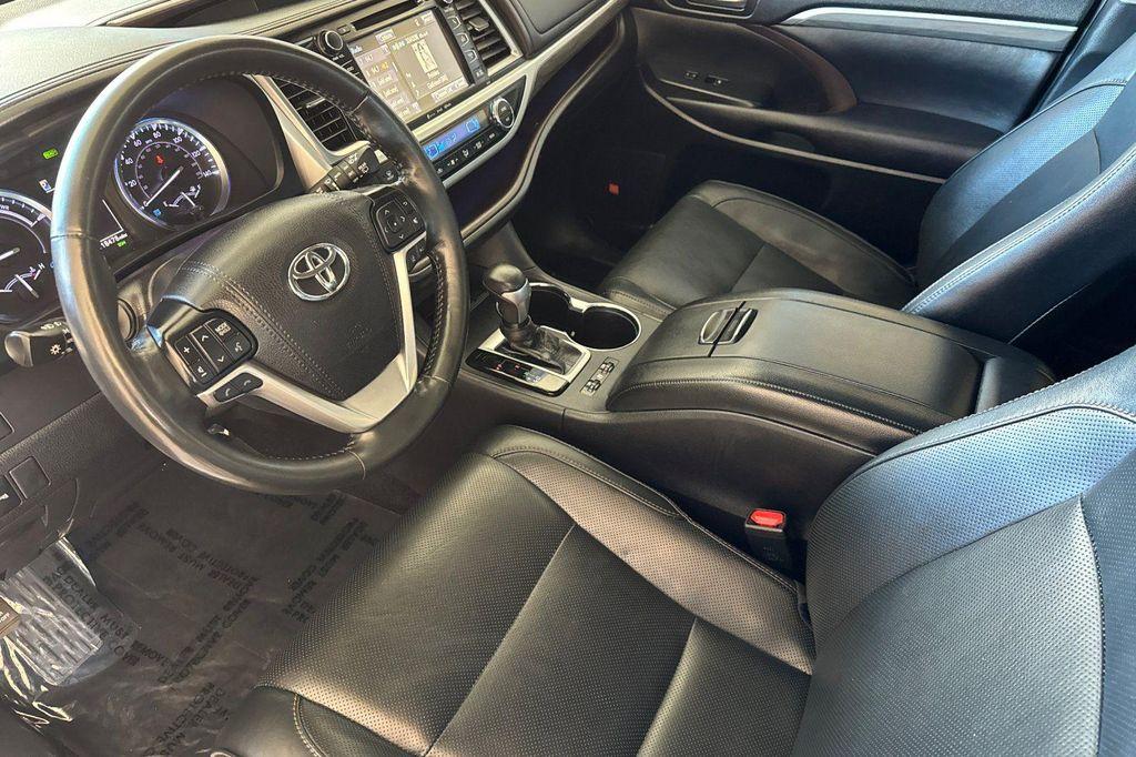 used 2019 Toyota Highlander Hybrid car, priced at $25,887