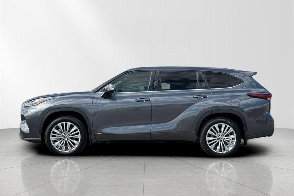 new 2025 Toyota Highlander Hybrid car, priced at $57,107