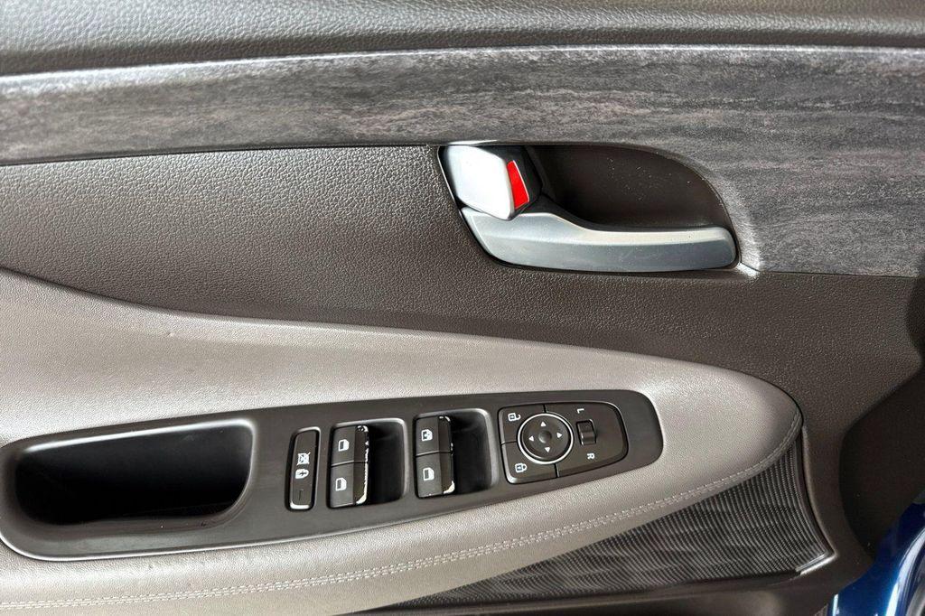 used 2019 Hyundai Santa Fe car, priced at $12,887