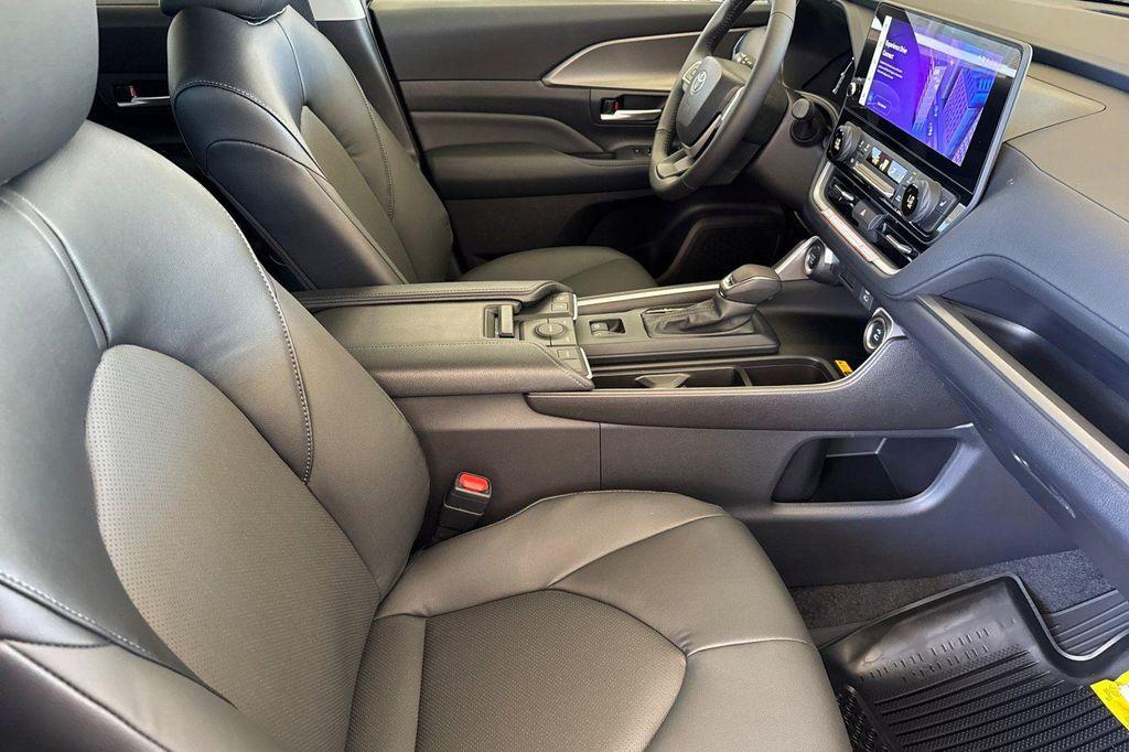 new 2025 Toyota Grand Highlander car, priced at $48,396