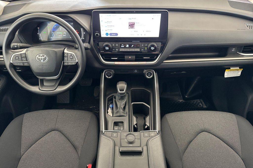 new 2025 Toyota Highlander Hybrid car, priced at $47,203
