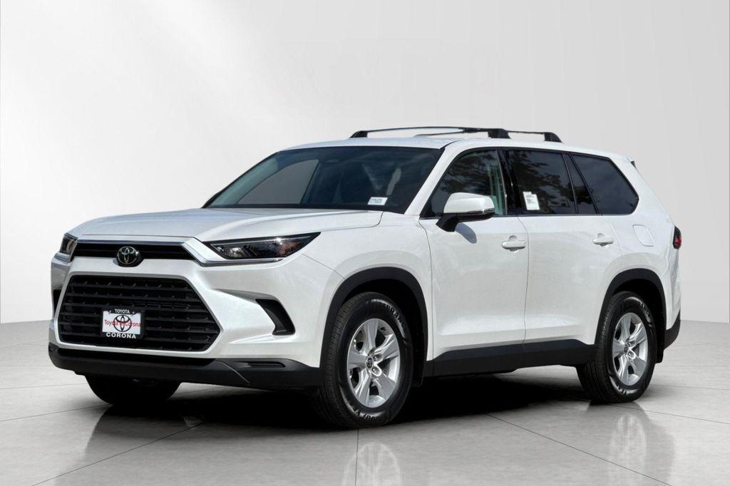 new 2025 Toyota Highlander Hybrid car, priced at $47,203