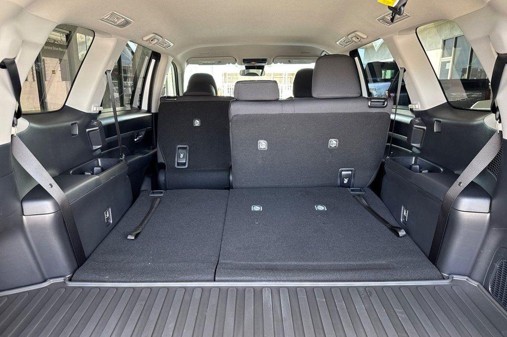 new 2025 Toyota Highlander Hybrid car, priced at $47,203