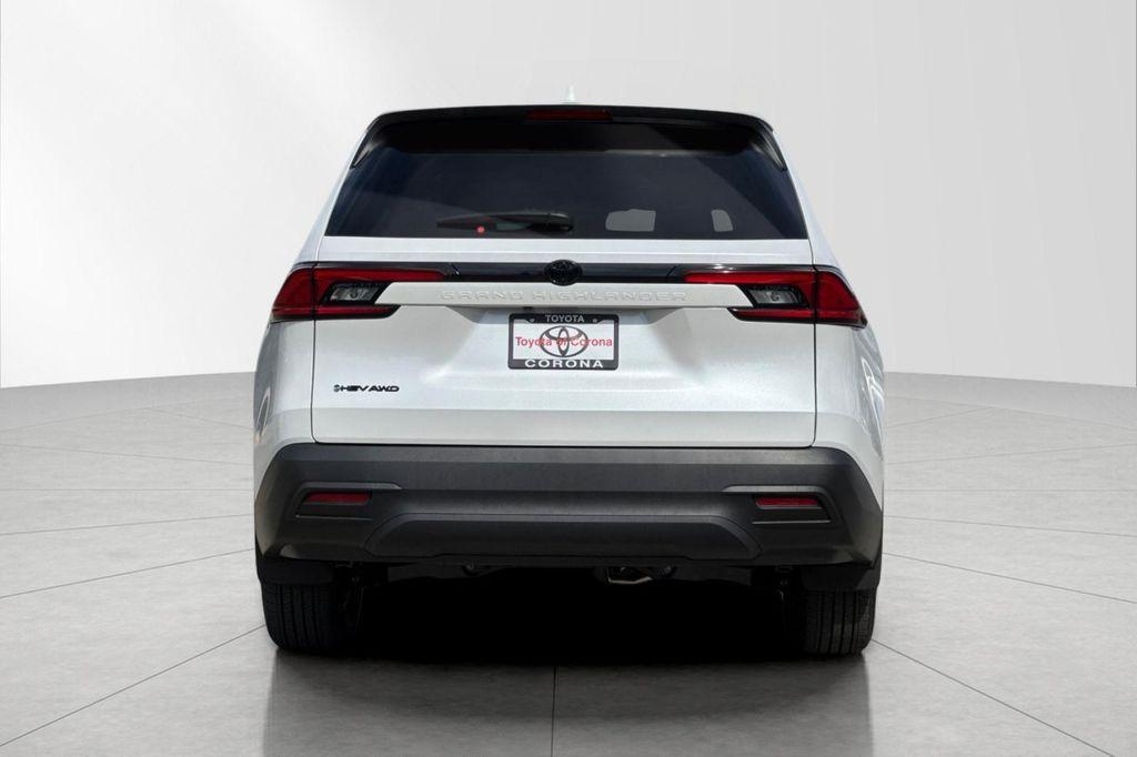 new 2025 Toyota Highlander Hybrid car, priced at $47,203