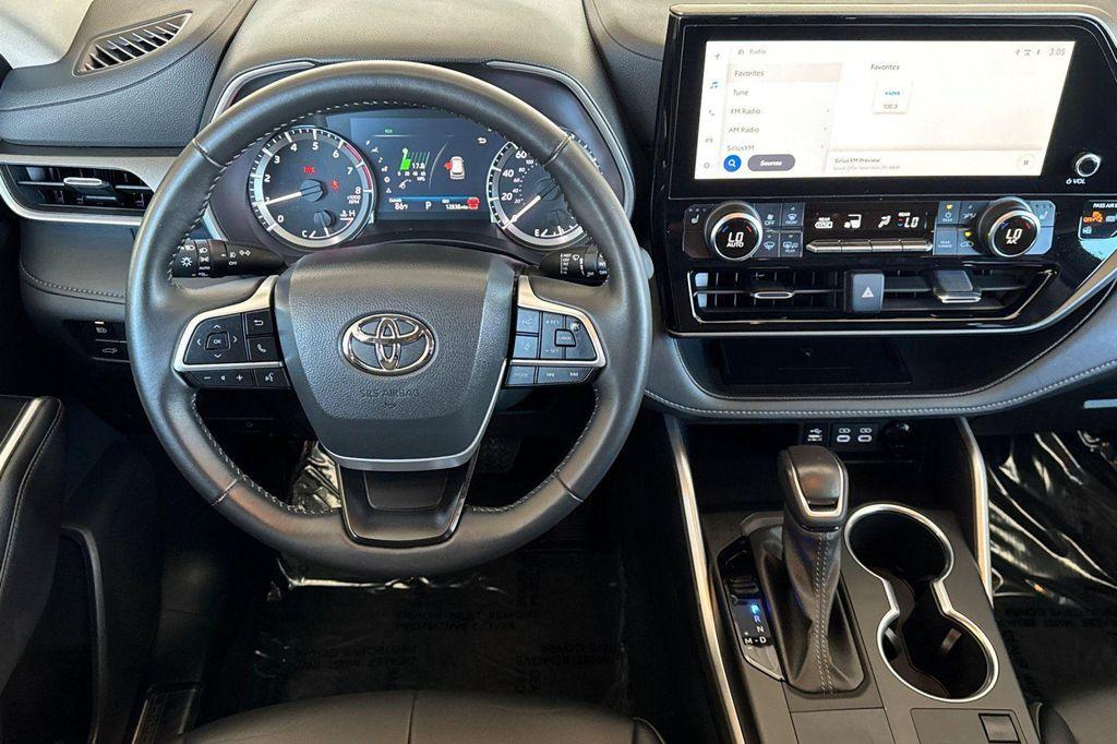 used 2024 Toyota Highlander car, priced at $41,478