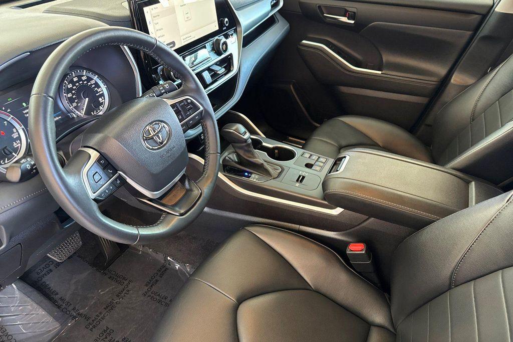 used 2024 Toyota Highlander car, priced at $41,478