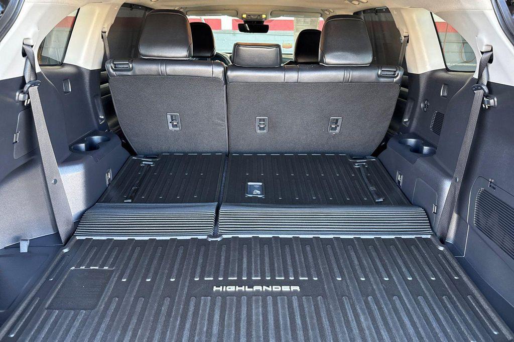 used 2024 Toyota Highlander car, priced at $41,478