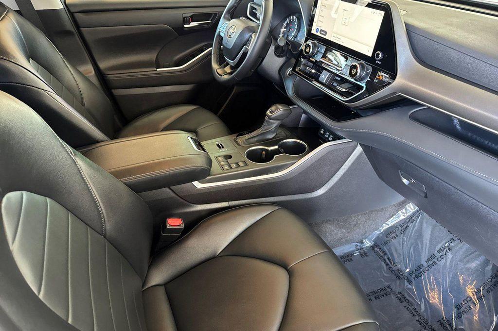 used 2024 Toyota Highlander car, priced at $41,478