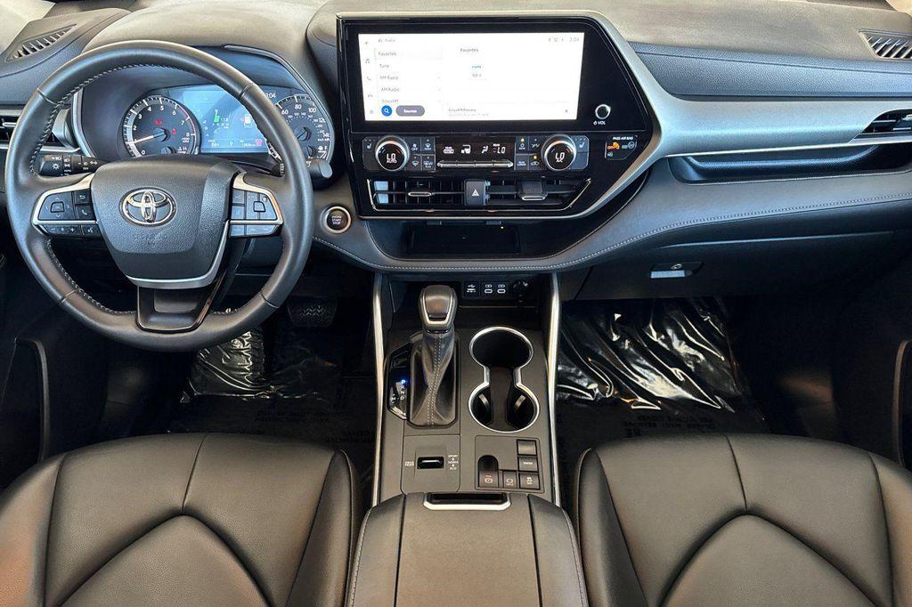 used 2024 Toyota Highlander car, priced at $41,478