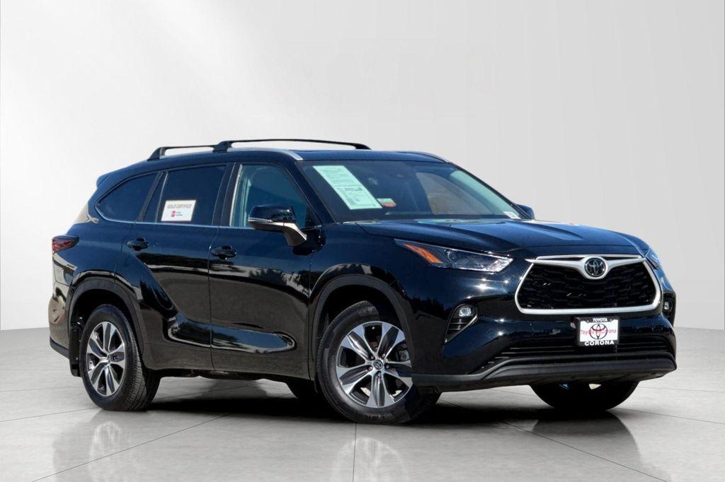 used 2024 Toyota Highlander car, priced at $41,478