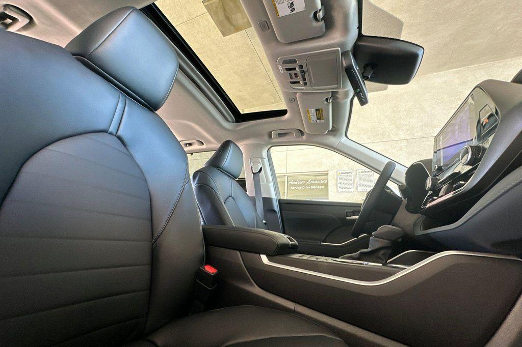 new 2026 Toyota Highlander car, priced at $48,562