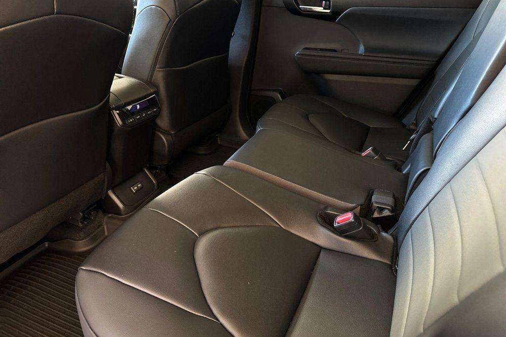 new 2026 Toyota Highlander car, priced at $48,562