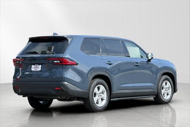 new 2025 Toyota Highlander car, priced at $43,706