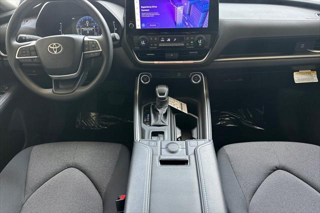 new 2025 Toyota Highlander car, priced at $43,706