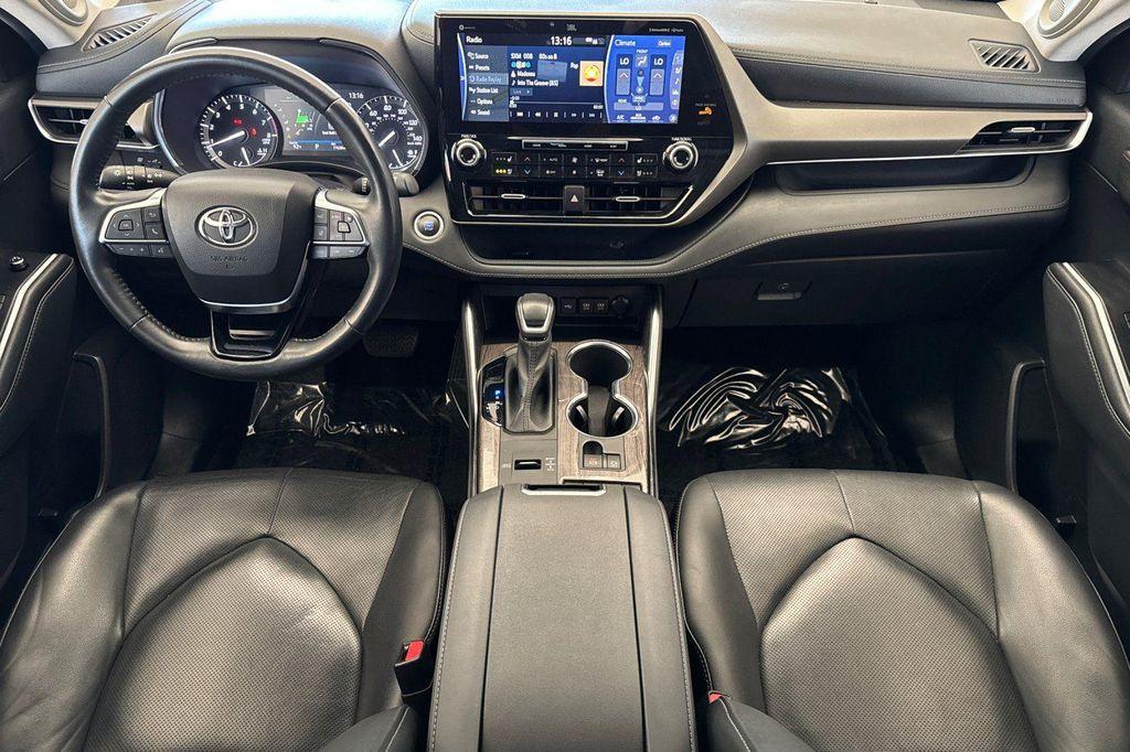 used 2021 Toyota Highlander car, priced at $29,224