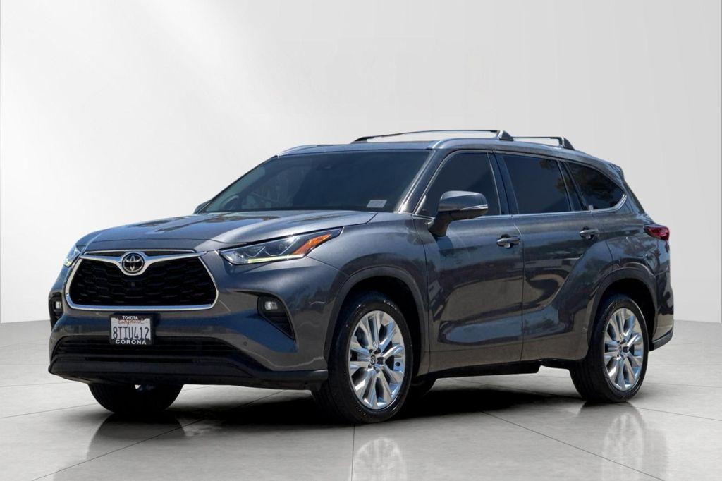 used 2021 Toyota Highlander car, priced at $29,224