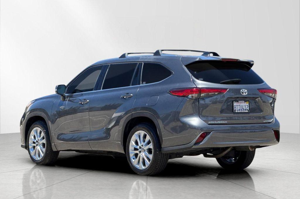 used 2021 Toyota Highlander car, priced at $29,224