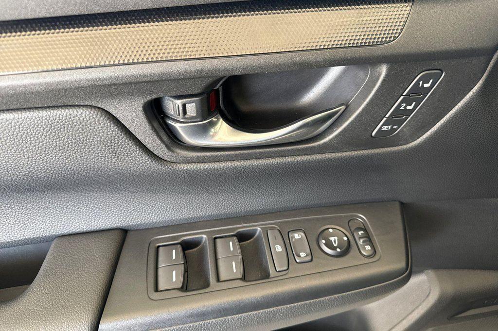 used 2025 Honda CR-V Hybrid car, priced at $33,852