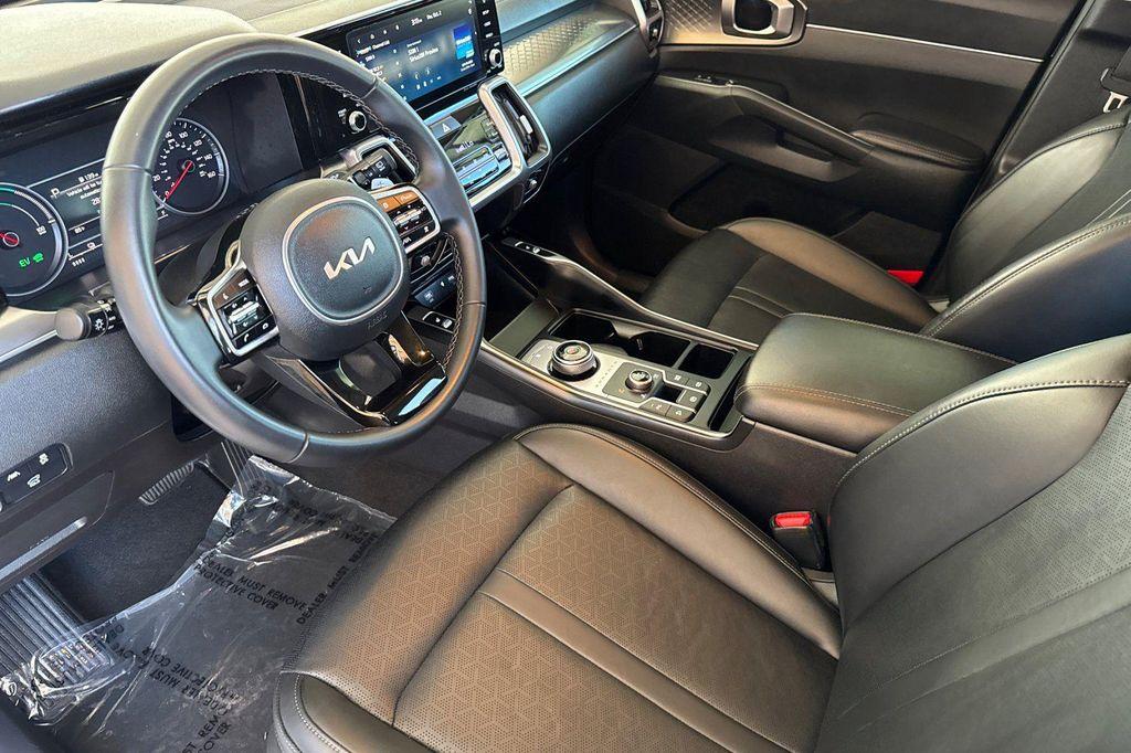 used 2023 Kia Sorento Hybrid car, priced at $29,996