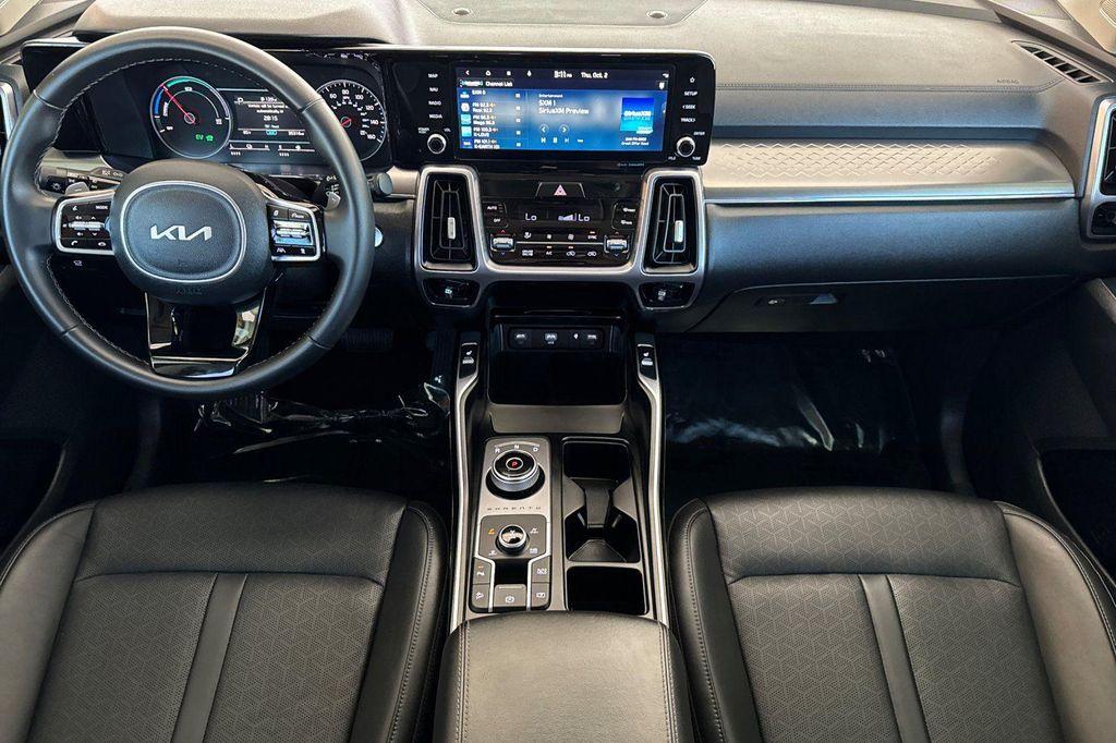 used 2023 Kia Sorento Hybrid car, priced at $29,996
