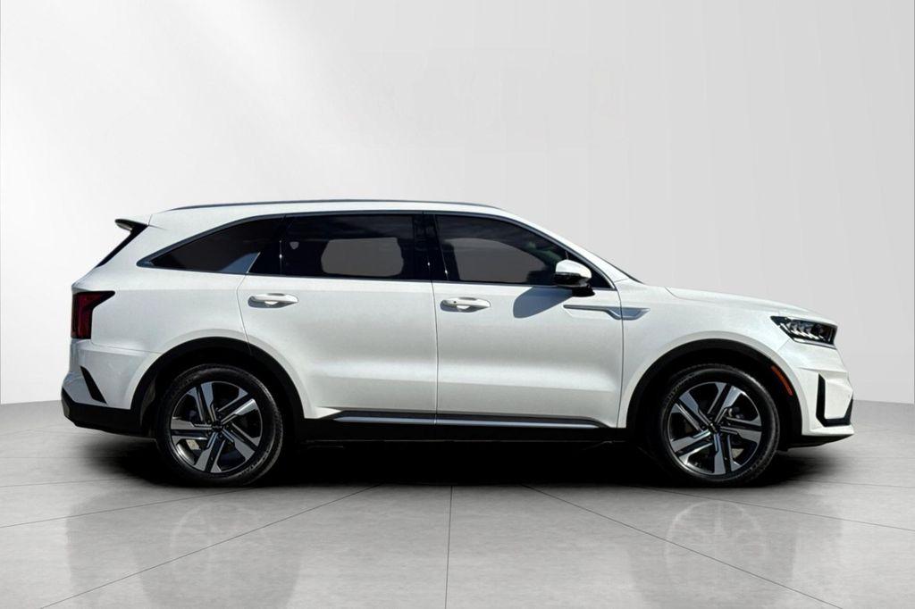 used 2023 Kia Sorento Hybrid car, priced at $29,996