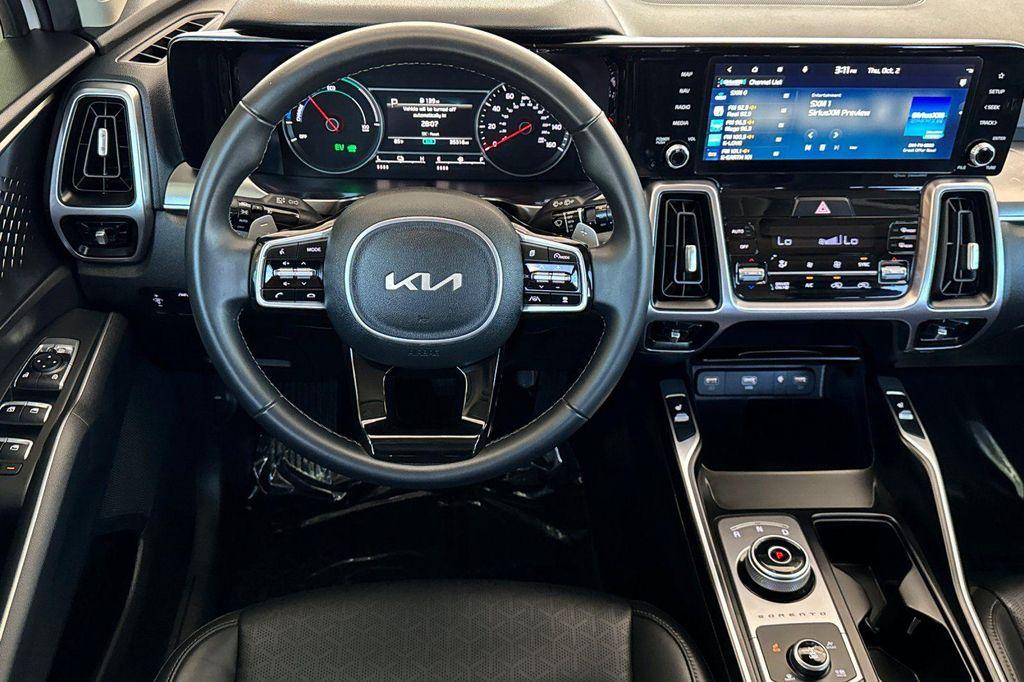 used 2023 Kia Sorento Hybrid car, priced at $29,996