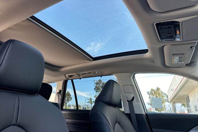 new 2025 Toyota Grand Highlander car, priced at $48,351