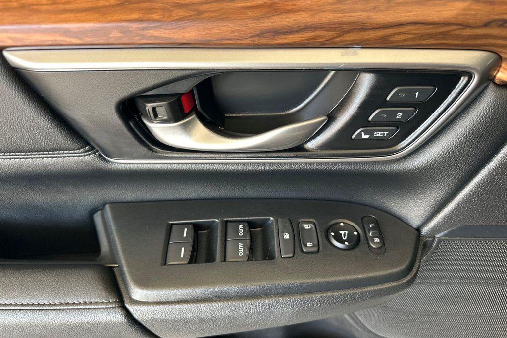 used 2022 Honda CR-V Hybrid car, priced at $29,559