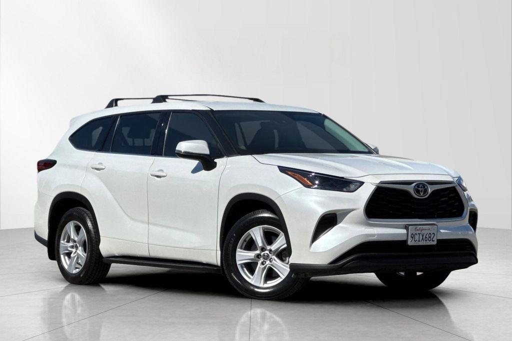 used 2022 Toyota Highlander car, priced at $26,552