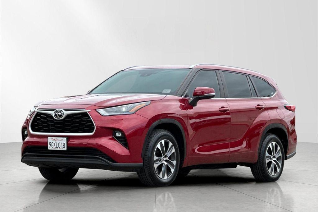used 2023 Toyota Highlander car, priced at $34,977