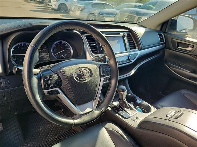 used 2019 Toyota Highlander car, priced at $23,501