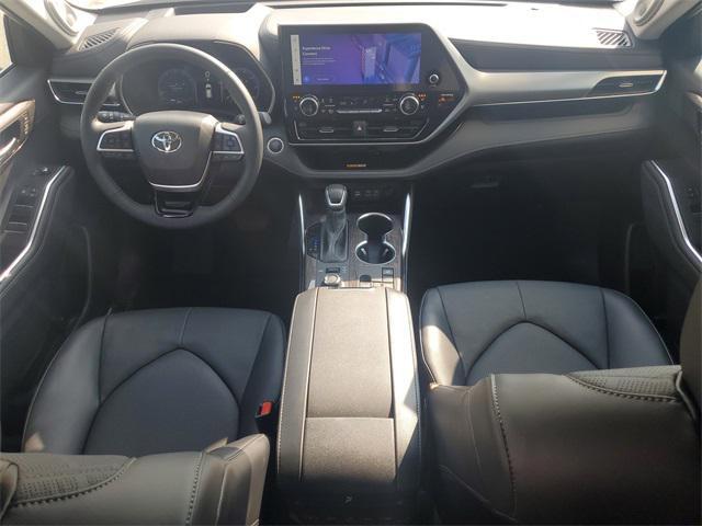 used 2024 Toyota Highlander car, priced at $51,500