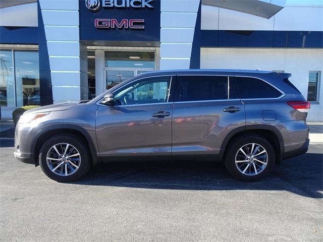 used 2019 Toyota Highlander car, priced at $21,599