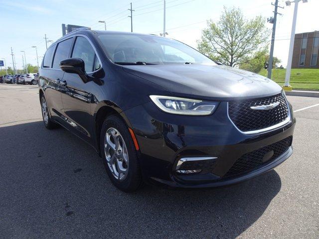 used 2021 Chrysler Pacifica car, priced at $23,459