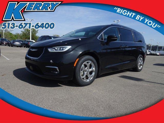 used 2021 Chrysler Pacifica car, priced at $23,655
