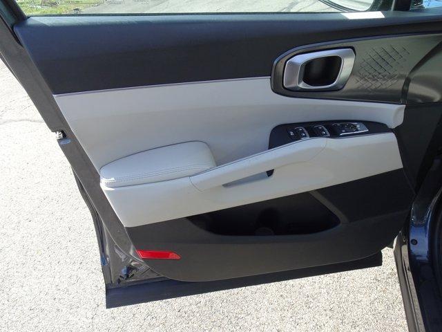 used 2022 Kia Sorento car, priced at $21,540